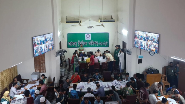 জাকসু নির্বাচনে ভিপিতে জিতু-আদিবের হাড্ডাহাড্ডি লড়াই, জিএসে এগিয়ে শিবিরের মাজহার