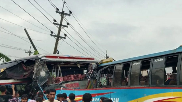 ভালুকায় দুই বাসের মুখোমুখি সংঘর্ষে নিহত ২