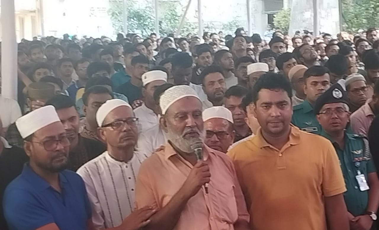 ছুরিকাঘাতে নিহত জবি শিক্ষার্থী জোবায়েদের জানাজা সম্পন্ন