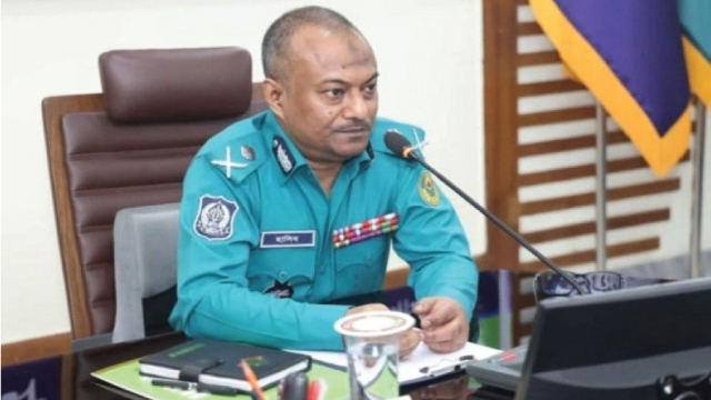 অস্ত্রধারীদের দেখামাত্রই ব্রাশফায়ারের নির্দেশ সিএমপির