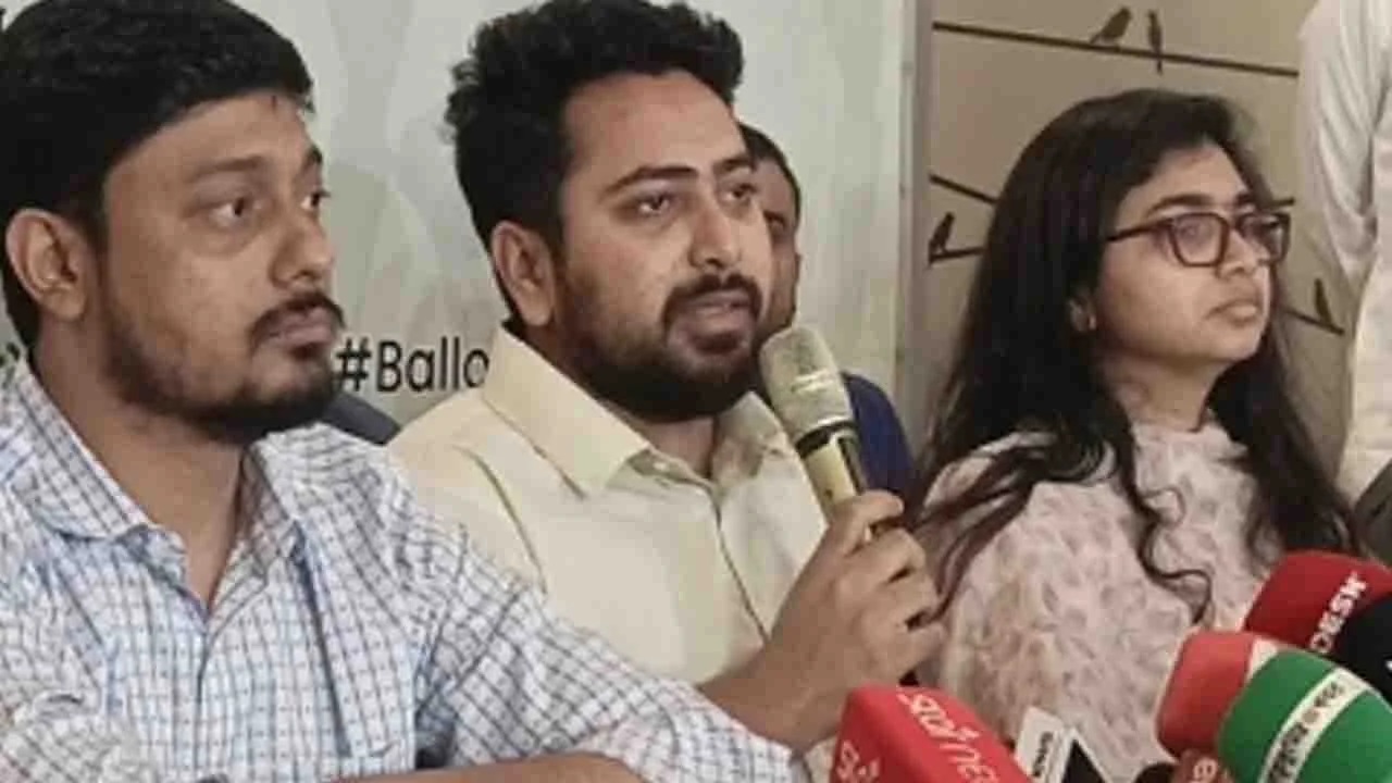 নির্বাচনের জন্য লেভেল প্লেয়িং ফিল্ড আমরা পাচ্ছি না: নাহিদ ইসলাম