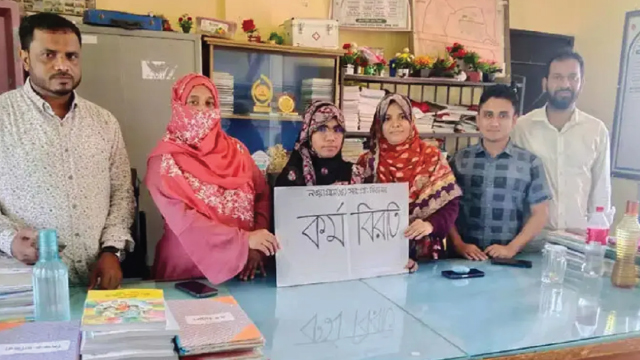 আজ থেকে প্রাথমিক শিক্ষকদের ৩ দিনের কর্মবিরতি শুরু