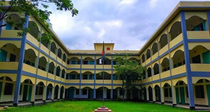 শিক্ষকরা পরিস্থিতি সামাল দিতে ব্যর্থ, অনির্দিষ্টকালের জন্য বন্ধ টঙ্গীর তা’মীরুল মিল্লাত মাদ্রাসা