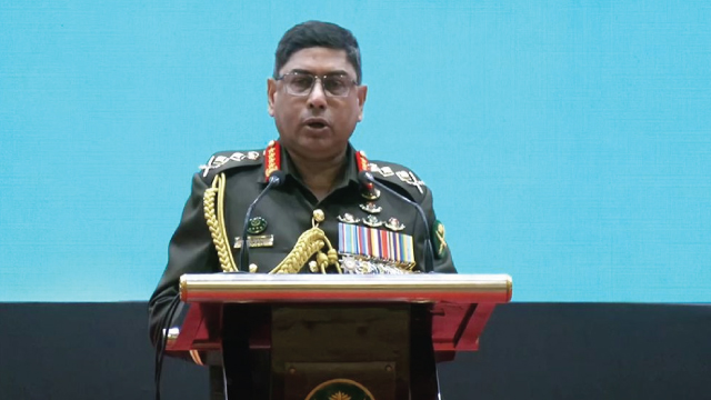 জাতীয় নির্বাচনে ইসিকে সর্বাত্মক সহযোগিতার আশ্বাস সেনাপ্রধানের