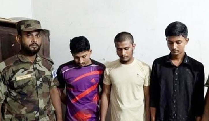 চবিতে ইয়াবাসহ তিনজন আটক, ২ জন ক্যাম্পাস সংলগ্ন দোকানের কর্মচারী