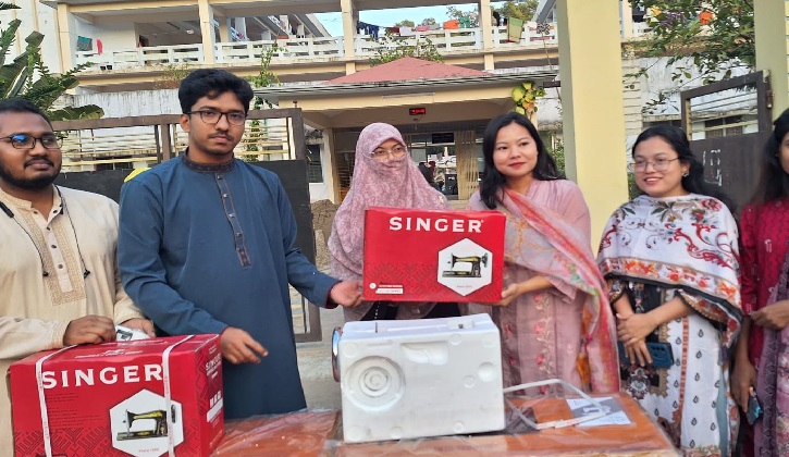 চট্টগ্রাম বিশ্ববিদ্যালয়ের ছাত্রী হলে ‘বুননযন্ত্র’ দিল চাকসু