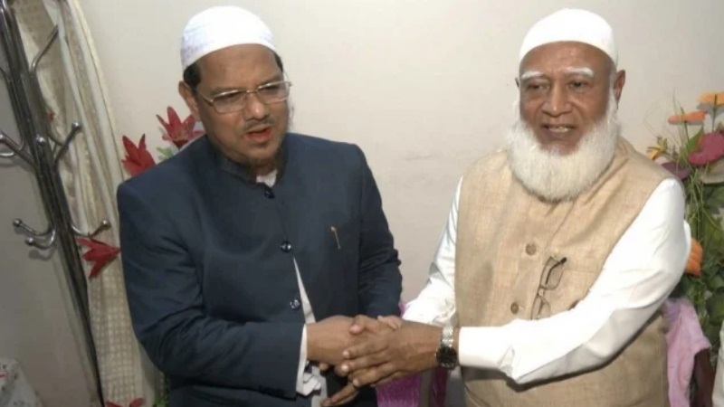 জামায়াতের পুনর্নির্বাচিত আমিরকে পীর সাহেব চরমোনাইয়ের শুভেচ্ছা