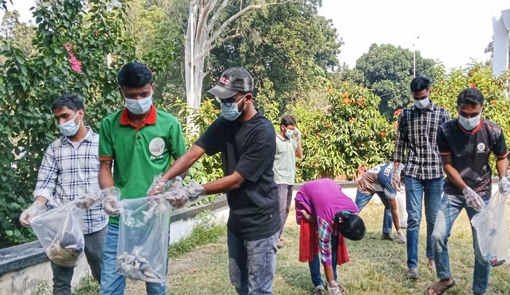 গ্রীন ভয়েস এর উদ্যোগে রাবিতে পরিচ্ছন্নতা অভিযান