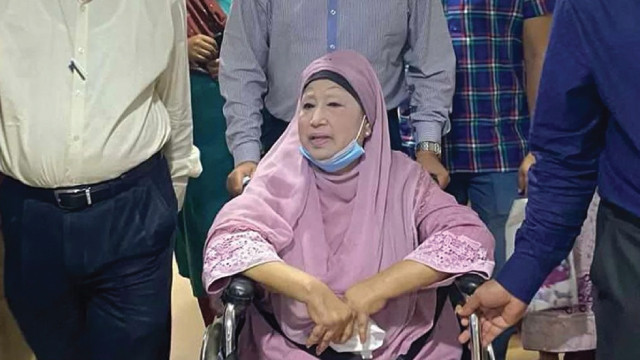 খালেদা জিয়ার হার্ট ও ফুসফুসে ইনফেকশন: মেডিকেল বোর্ড