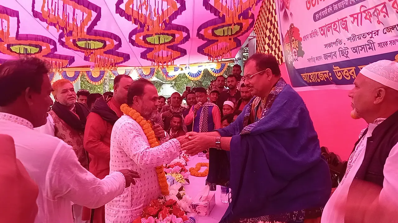 বিএনপিতে যোগ দিলেন আ.লীগের শতাধিক নেতাকর্মী