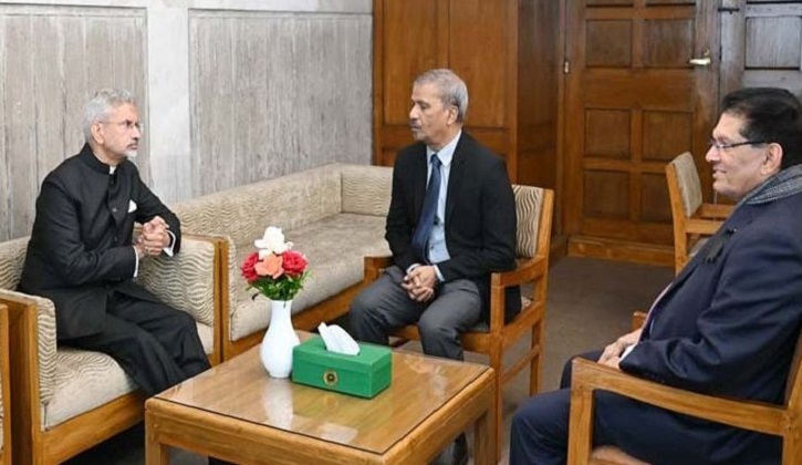 আইন ও নিরাপত্তা উপদেষ্টার সঙ্গে ভারতের পররাষ্ট্রমন্ত্রীর সৌজন্য সাক্ষাৎ