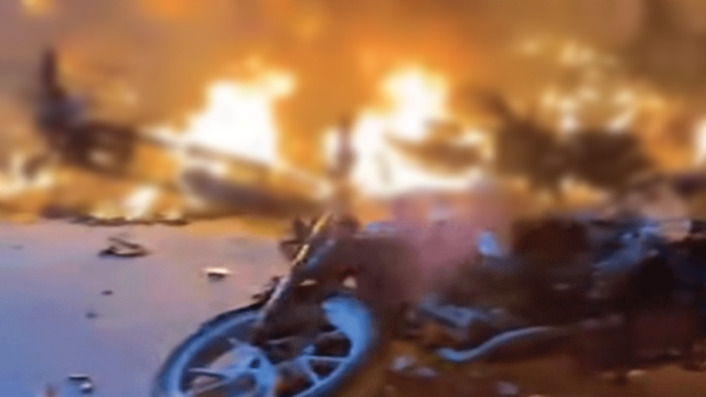 গাজীপুরে বিএনপির দুই গ্রুপের সংঘর্ষে ১১ মোটরসাইকেলে অগ্নিসংযোগ, আহত পাঁচ