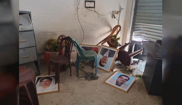 রূপগঞ্জে খালেদা জিয়া ও তারেক রহমানের ছবি ভাঙচুর করলো ছাত্রদল