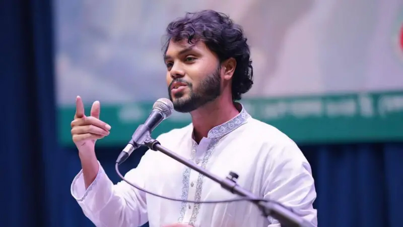 হাদির শেষ ইচ্ছে ছিল বাবার কবরের পাশে সমাহিত হওয়ার, জানাল পরিবার