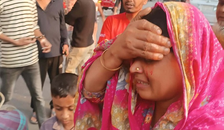 রাজধানীতে ফ্লাইওভার থেকে ককটেল নিক্ষেপ, পথচারী নারী আহত