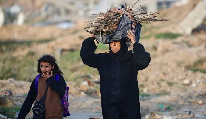 সংগ্রাম আর বেঁচে থাকার লড়াইয়ে গাজায় নতুন বছর শুরু