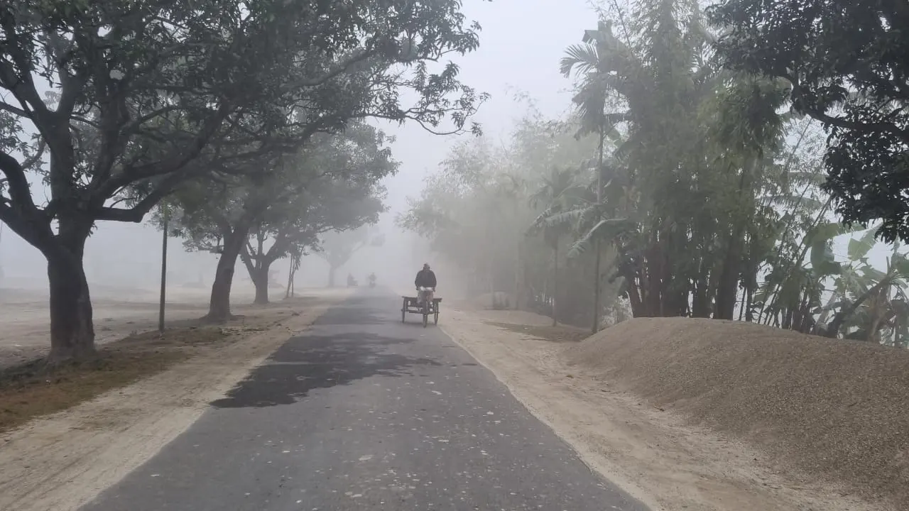 আজও শীতে কাঁপছে তেঁতুলিয়া, তাপমাত্রা ৮ ডিগ্রিতে