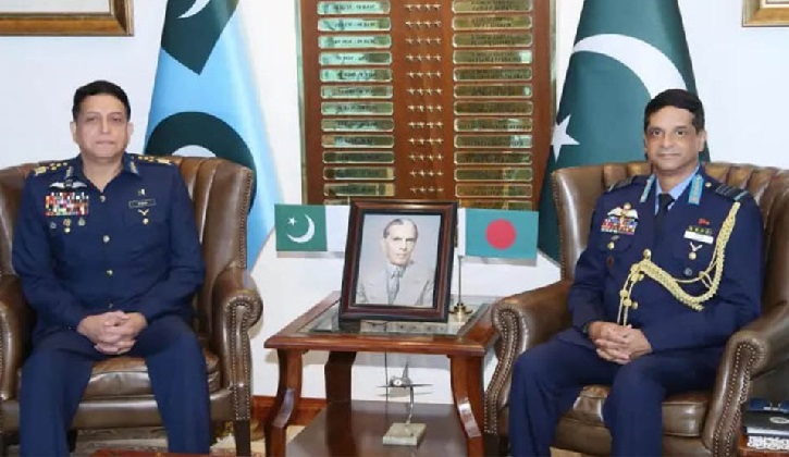 যুদ্ধবিমান নিয়ে বাংলাদেশ-পাকিস্তান বিমানবাহিনী প্রধানের বৈঠক